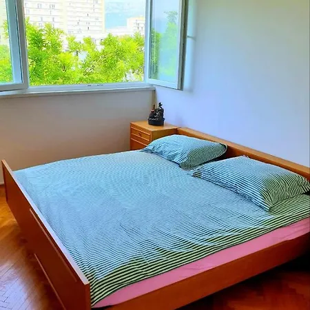 Lucia Apartments *